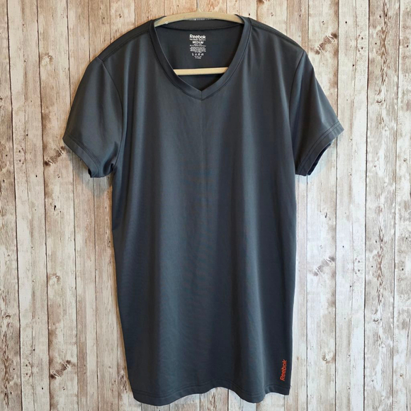 Men's Reebok Gray T-Shirt Size M - Picture 1 of 5